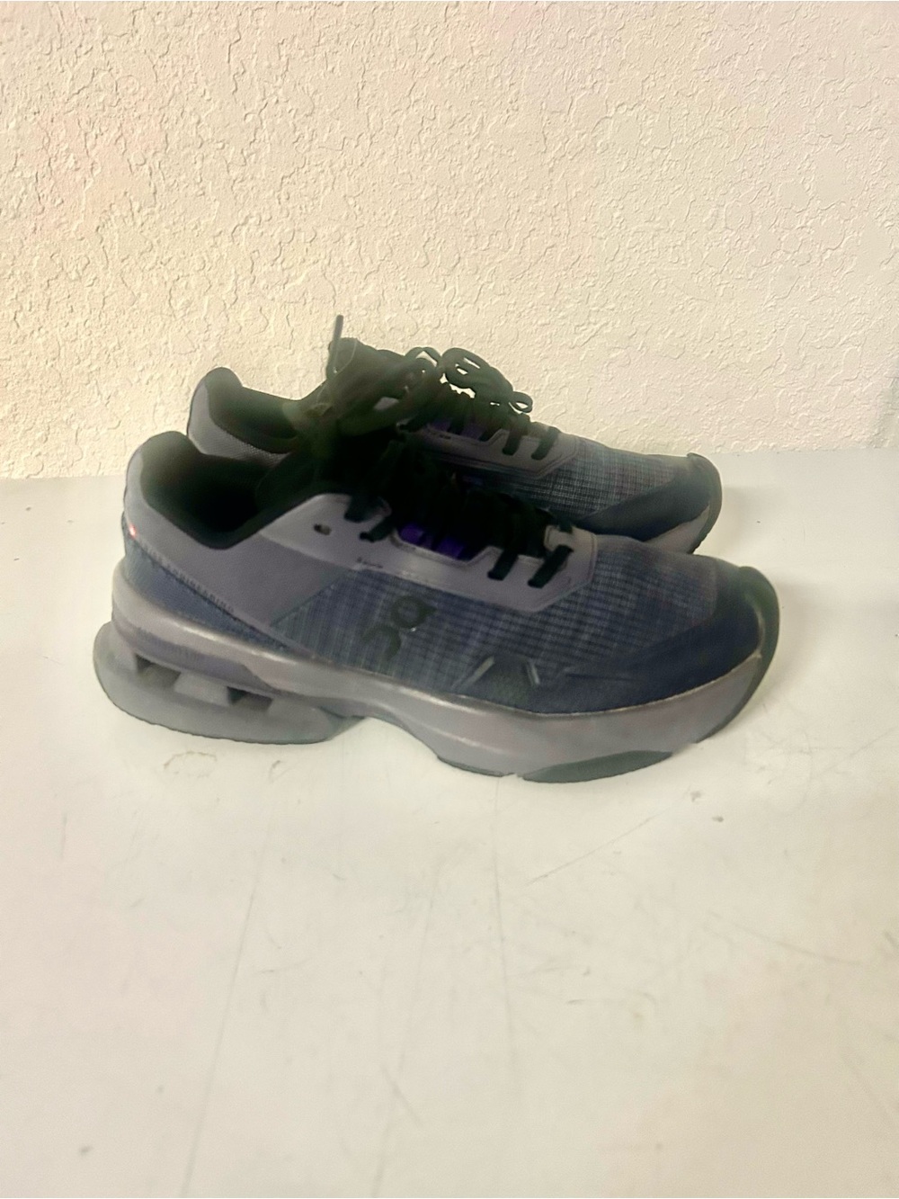 On Cloudpluse Pro Women’s Training shoes size 6 Dark Purple